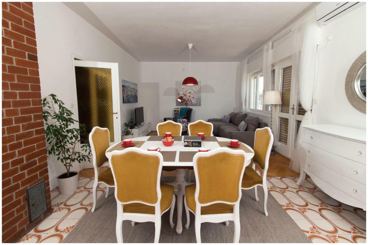 Large Apartment Between Split And Trogir Kaštela المظهر الخارجي الصورة