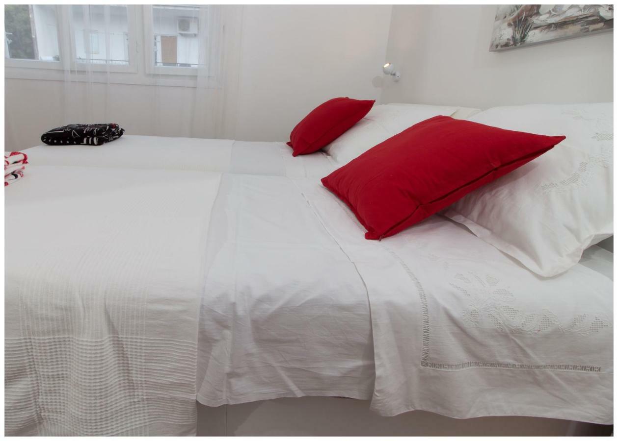 Large Apartment Between Split And Trogir Kaštela المظهر الخارجي الصورة